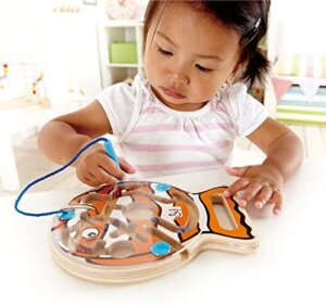 Go Fish Go Maze by Hape 3