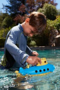 Submarine by Green Toys 4