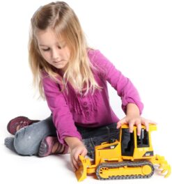 CAT Track Type Tractor by Bruder 4