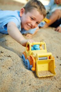 Green Toys Scooper Truck by Green Toys 5