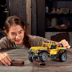 Technic Jeep Wrangler by Lego 5