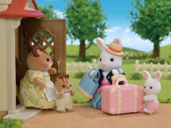 Calico Critters Snow Rabbit Mothers Weekend Travel Set by Epoch Everlasting Play 5