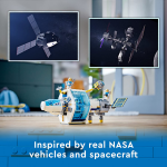City Lunar Space Station by Lego 2