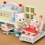 Calico Critters Village Doctor Starter Set - Image 7