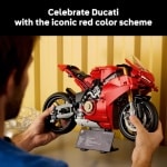 Technic Ducati Panigale V4 S Motorcycle - Image 7
